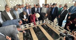 وزیر جهاد کشاورزی به مقام شامخ شهدای گلستان ادای احترام کرد