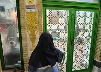 تشدید نظارت‌های بهداشت محیطی بر اماکن مذهبی شهرستان بوشهر در ایام سوگواری امام حسین(ع)