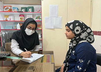 رئیس شبکه بهداشت و درمان دشتستان:
۱۱۰۰۰ دانش‌آموز دشتستانی مورد ارزیابی و معاینه قرارگرفته‌اند
