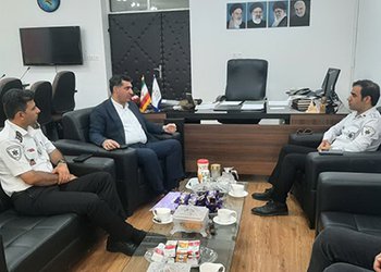 رئیس اورژانس پیش بیمارستانی بوشهر:
تقویت اورژانس پیش بیمارستانی با تعامل بین سازمانی ضروری است
