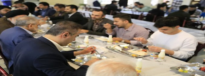صرف ناهار معاون پارلمانی رئیس جمهوری با دانشجویان دانشگاه علوم پزشکی گلستان