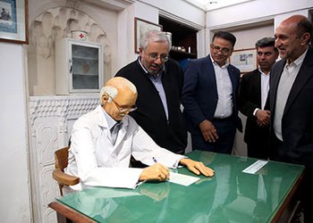 در حاشیه در سفر یک‌روزه به استان بوشهر؛
رئیس کارگروه جنوب فرهنگستان علوم پزشکی از موزه تاریخ پزشکی بوشهر بازدید کرد/گزارش تصویری