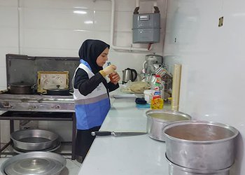 در طرح بسیج سلامت نوروزی ؛
 ۸۰۰ بازدید از اماکن عمومی و مراکز غذایی شهرستان تنگستان انجام‌شده است