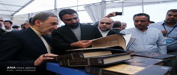 دکتر ولایتی: آثار منتشره دانشگاه آزاد اسلامی استا و بالاخص واحد اصفهان چشمگیر و از غنای فرهنگی بالایی برخوردار است.  - ۱۳۹۷/۰۲/۲۳