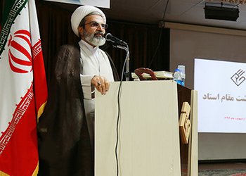 مسئول دفاتر نهاد نمایندگی مقام معظم رهبری در دانشگاه‌های استان بوشهر:
جدایی آموزش از پرورش چالشی مهم در جامعه آموزشی و علمی است
