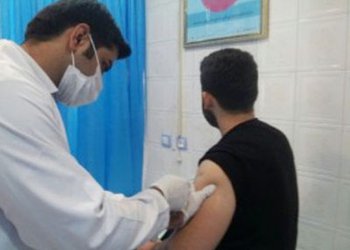 اجرای طرح تزریق واکسن مننژیت ویژه کارکنان و زندانیان اداره زندان شهرستان دشتستان