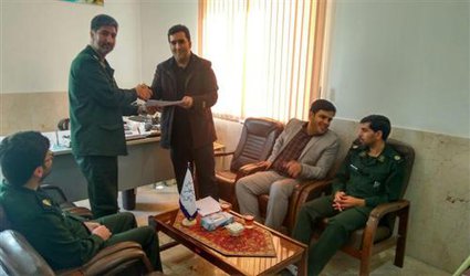 امضای تفاهم نامه همکاری بین مرکز رشد واحدهای فناور دانشگاه آزاد اسلامی واحد شهرکرد و سازمان بسیج علمی، پژوهشی و فناوری استان چهارمحال و بختیاری