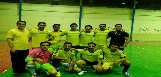 قهرمانی مقتدرانه تیم فوتسال شبکه بهداشت و درمان لنده در جام رمضان ادارات شهرستان