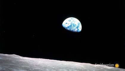 This Apollo 8 Astronaut Took the Famous "Earthrise" Photo