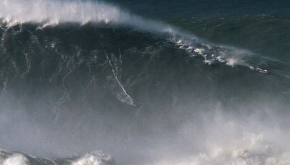 What it Took to Set the World Record for Surfing