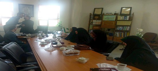 قدردانی دختران خوابگاه مرکزی از ریاست دانشگاه آزاد اسلامی استان قم