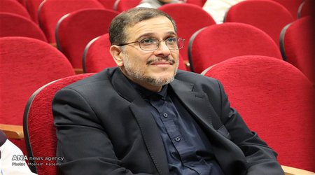 امیرفیروزکوهی:
   
   آموزش مداوم دانشجویان و پرسنل از ضروریت های هر مرکز درمانی پیشرفته­ ای می باشد