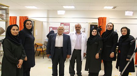 صبح امروز؛
   
   نخستین آزمون عملی نهایی بالینی دانشجویان رشته پرستاری دانشگاه علوم پزشکی آزاد اسلامی تهران آغاز به کار کرد