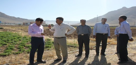 بازدید رئیس موسسه از مرکز تحقیقات و آموزش کشاورزی و منابع طبیعی استان چهارمحال و بختیاری