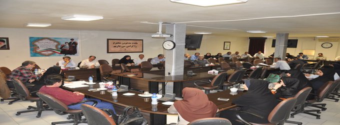 جلسه مدیریت هزینه اسناد بیمه سلامت در راستای سقف تعیین شده بیمارستانهای شرق استان