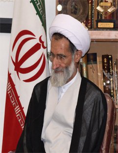 نشست صمیمی اعضای کمیسیون آموزش و تحقیقات مجلس شورای اسلامی، مجمع نمایندگان استان چهارمحال و بختیاری در مجلس شورای اسلامی، جمعی از معاونین و مدیران وزارت علوم، تحقیقات و فنآوری و روسای دانشگاه‌های استا