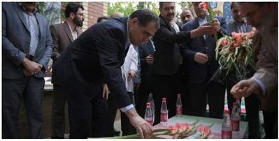 حضور وزیر بهداشت در گلزار مطهر شهدای شهرکرد