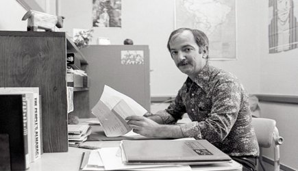 Longtime Stanford librarian James Breedlove dies