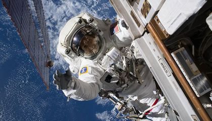 Nine Travel Tips from Astronauts