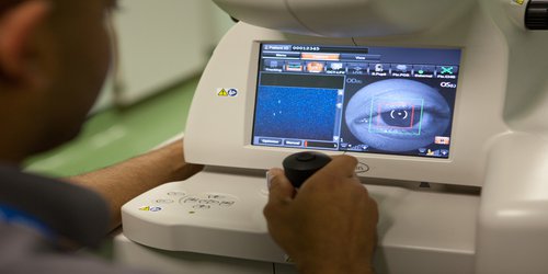 Artificial intelligence equal to experts in detecting eye diseases