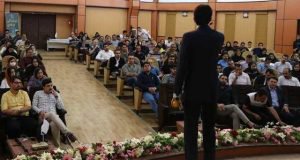 حضور همکاران مرکز تحقیقات و آموزش و نمایندگان شرکت های دانش بنیان مرکز رشد کشاورزی و منابع طبیعی گلستان در کارگاه تخصصی فروشندگی حرفه ای