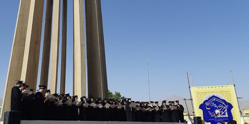 ادای احترام همدانی‌ها به مقام شامخ ابن سینا/ رونمایی از تصحیح کتاب قانون