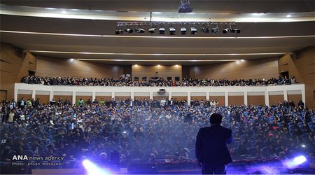 سرپرست دانشگاه آزاد اسلامی استان اصفهان: دانشجویان در رشد و بالندگی جامعه، پیشرو و راهنمای دیگر اقشار هستند - 1396/09/16