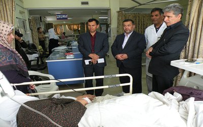 عیادت از بیماران بستری در بیمارستان امام خمینی(ره) به مناسبت هفته دولت
