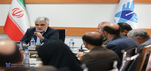 دکتر طهرانچی تاکید کرد: تحقق شعار «هر دانشجو، یک تخصص، یک مهارت» در دانشگاه آزاد اسلامی