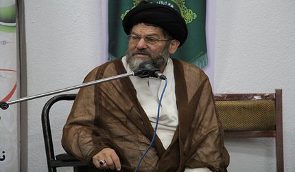 مراسم تجلیل از سادات دانشگاه آزاد اسلامی واحد رشت با حضور حجت الاسلام والمسلمین صفوی امام جمعه محترم شهرستان فومن در حسینیه دانشگاه