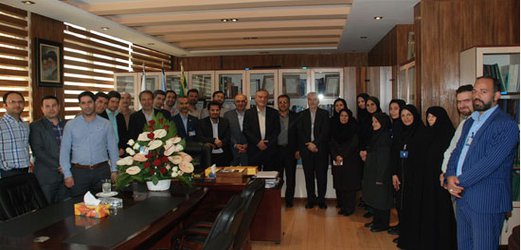 دیدار مسئولان مرکز پزشکی لقمان حکیم با پزشکان این مرکز / ۱۰ کارمند برتر مرکز تجلیل شدند