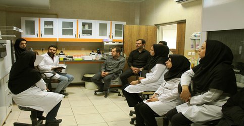 دوره آموزشی اندازه گیری و شناسایی ترکیبات محصولات غذایی، و آشامیدنی با دستگاهGC/MS/MS