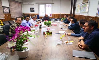 نشست صمیمانه مدیر شبکه بهداشت و درمان با اعضای انجمن های مردم نهاد شهرستان مریوان