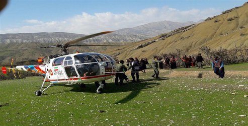 اعزام هوایی مادرباردار ساکن شهر اورامان تخت