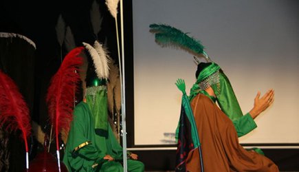 برگزاری تئاتر خون خدا در ایام ماه محرم در دانشگاه علوم پزشکی آزاد اسلامی تهران