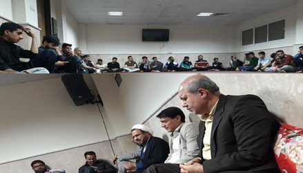 نشست صمیمی دکتر ثامنی رئیس دانشکده پیراپزشکی سرخه با دانشجویان