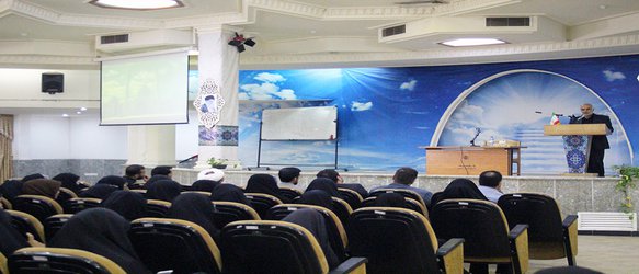 نخستین دوره منتخبان طرح معرفت‌افزایی در دانشگاه آزاد اسلامی قم برگزار شد