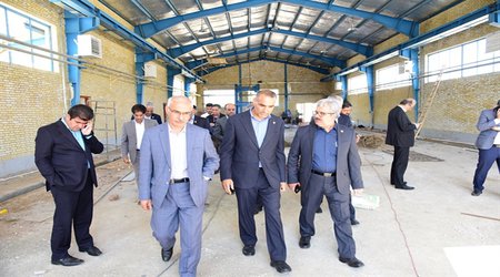 بازدید معاون وزیر علوم و رئیس سازمان امور دانشجویان از مراحل پایانی آزمایشگاه سازه و هیدرولیک