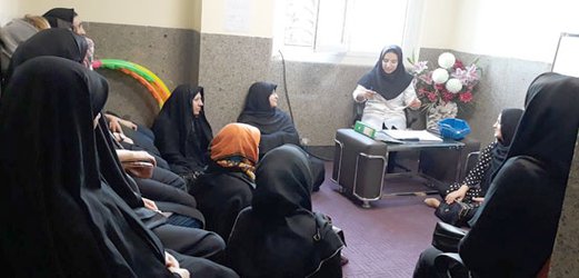 برگزاری کلاسهای آموزشی برای مادران باردار در بیمارستان شهدای گمنام