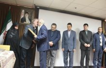 ادای احترام رئیس واحد تهران شمال به خانواده شهید امیر حسین داداشی، دانشجوی آتش نشان و شهدای کشتی سانچی