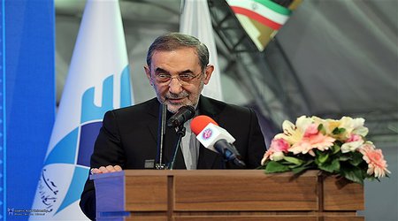 دکتر ولایتی در مراسم افتتاح دانشگاه هنرهای اسلامی ایرانی: استاد فرشچیان احیاگر هنر اصیل ایرانی است