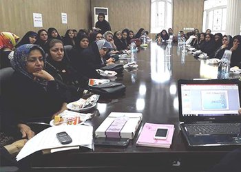 رییس شبکه بهداشت و درمان دشتستان:
غربالگری و خودآموزی در تشخیص زودرس سرطان سینه از اهمیت بالایی برخوردار است