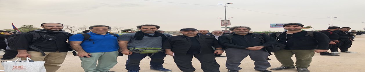 گروه هنری متشکل از پرویز پرستویی و بچه های دانشگاه هنر ، در راهپیمایی اربعین امسال