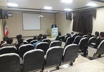 برگزاری جلسه همفکری مدیران مرکز رشد واحدهای فناوری دانشگاه با اساتید و دانشجویان دانشکده فناوری‌های نوین نمین