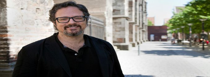 This Art Show Is Taking the Literal Pulse of America