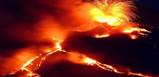 World’s first automated volcano forecast predicts Mount Etna’s eruptions