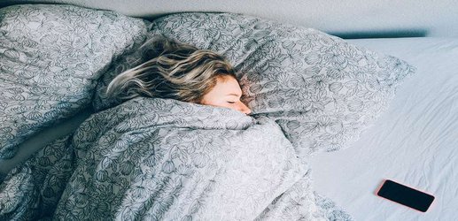 Catching up on sleep at weekends may aggravate period pain