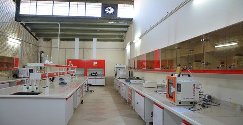 آمادگی آزمایشگاه مرکزی دانشگاه صنعتی قوچان برای ارائه خدمات برون دانشگاهی