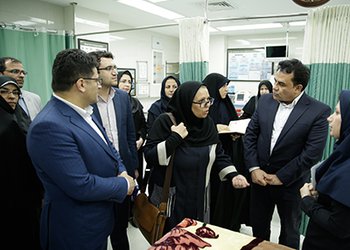معاون پرستاری وزیر بهداشت:
۲۲ کمک پرستار استخدام بیمارستان امام خمینی (ره) کنگان می‌شوند/ گزارش تصویری