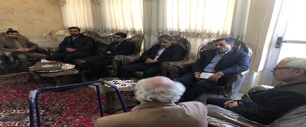 مسئولین شهرستان به همراه کارکنان دانشگاه شهرضا با ۳ خانواده شهید دوران دفاع مقدس دیدار کردند.